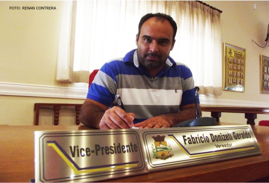 Projeto de Lei do vereador Fabrício Missena revoga taxa de expediente em Tanabi